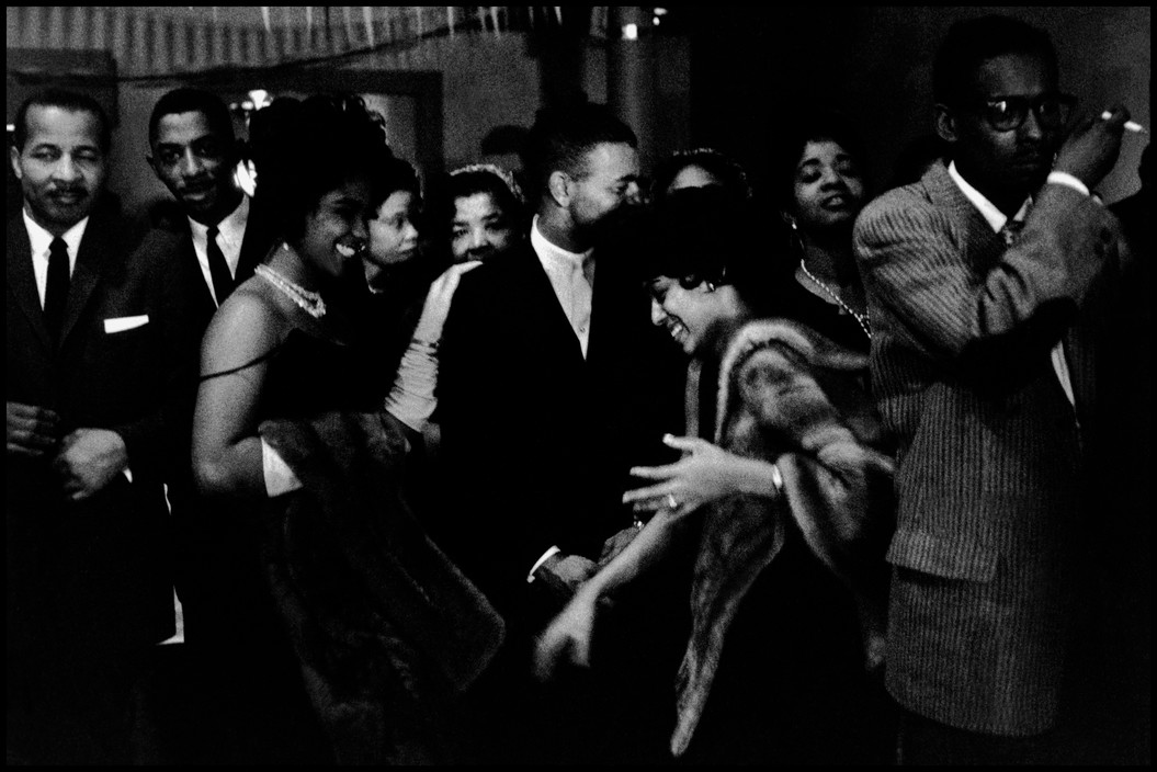 USA. Chicago. 1962. Social gathering.