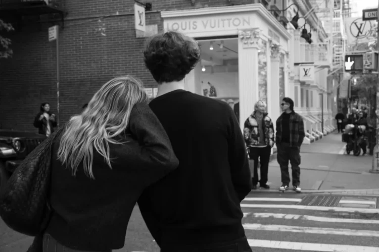 Couple & Middle Finger, Greene Street, 2023