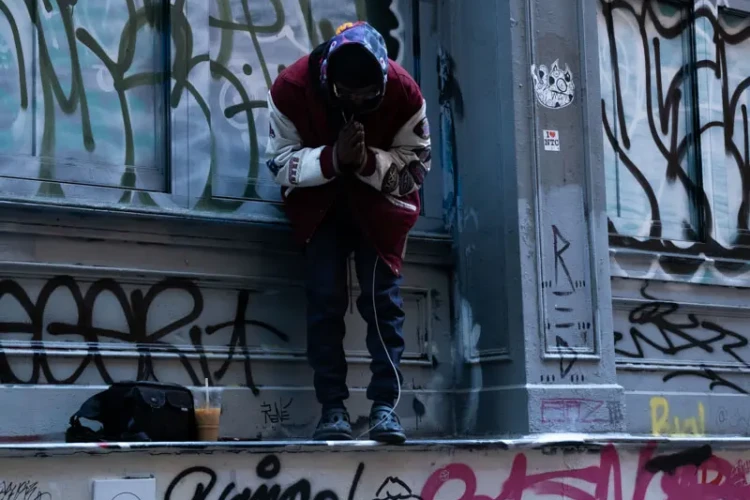 App Deliveryman & Bike, Cortlandt Alley, 2023