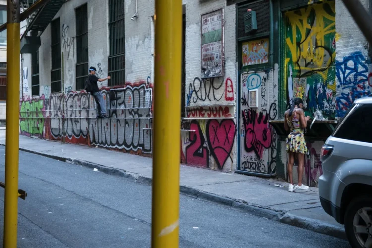 Graffiti Artist & Texting, 72 Walker Street, 2023